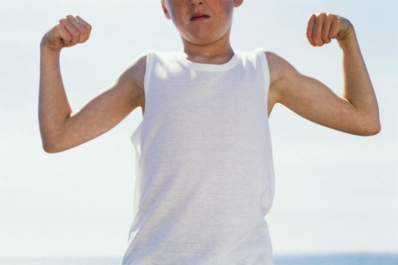 ισχυρή έφηβη και μεγέθυνση πέους σε ηλικία 14 ετών